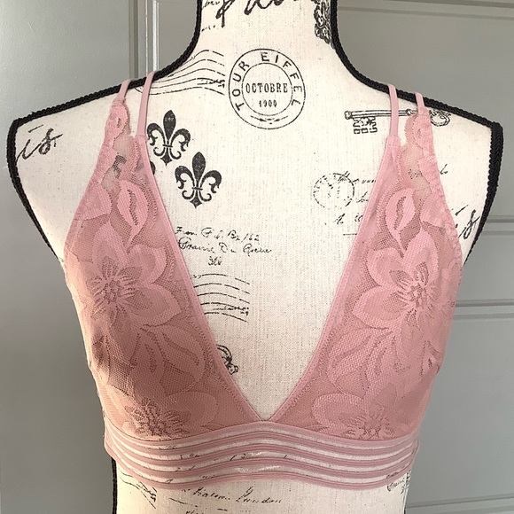 ⭐️ PINK Lace Bralette ⭐️ - Picture 1 of 8